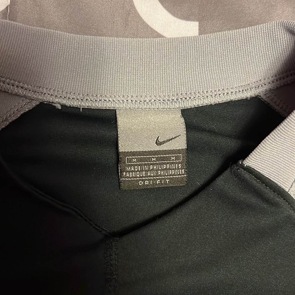 Nike Dry Fit Shirt - Picture 3 of 5